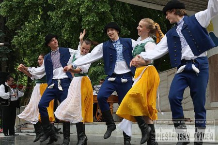 Folklórny súbor Slnečnica
